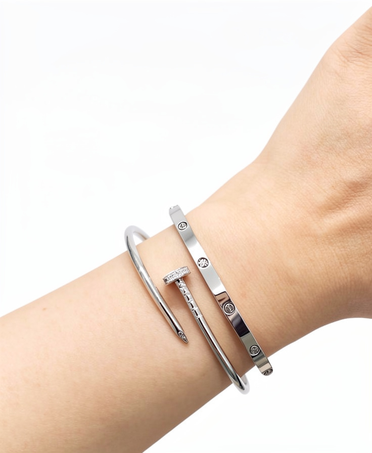Brazalete Cartier fino con circonias