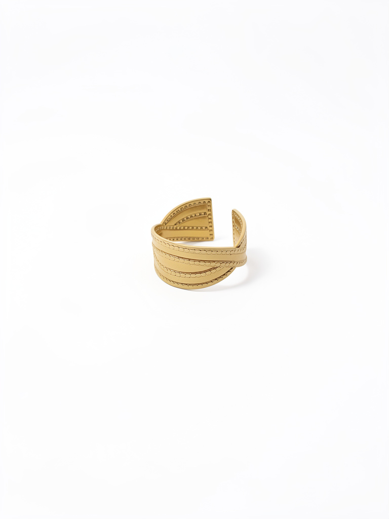Anillo grueso líneas con relieve