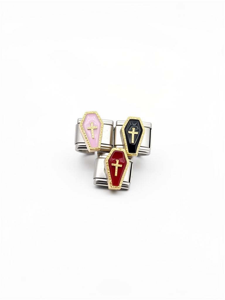 Charm ataud crucifijo