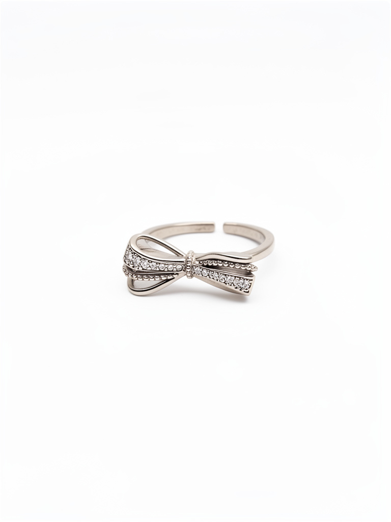 Anillo de lazo plateado