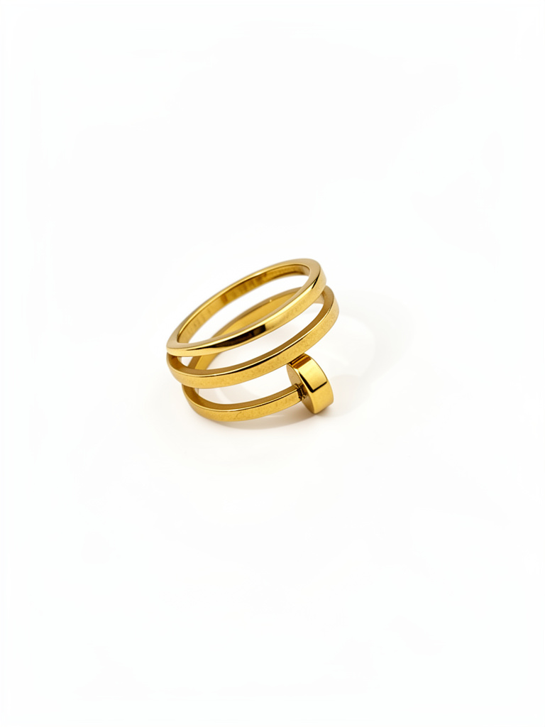 Anillo triple de clavo