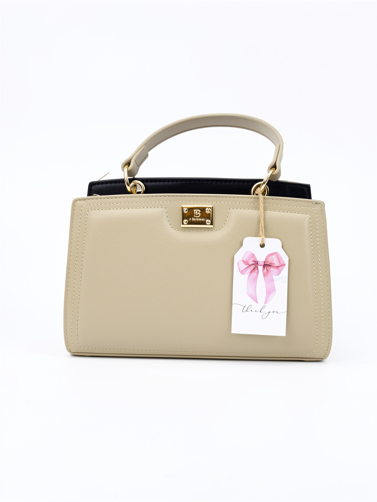 Bolso elegante en color crema