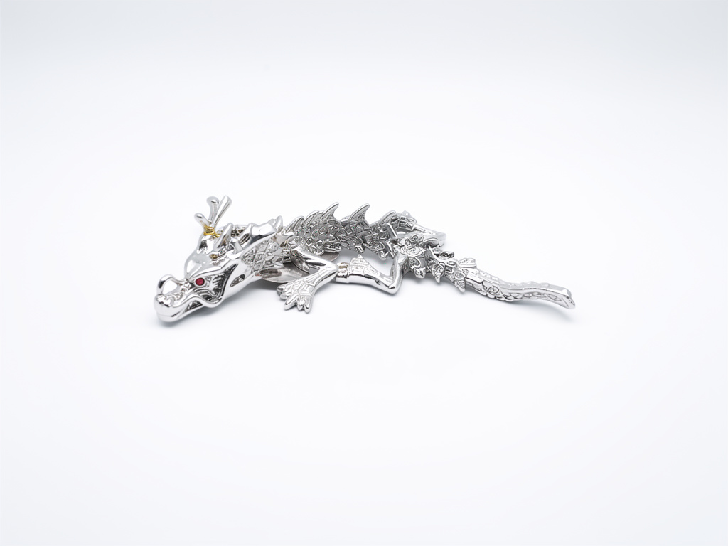 ADORNO DRAGON PLATEADO