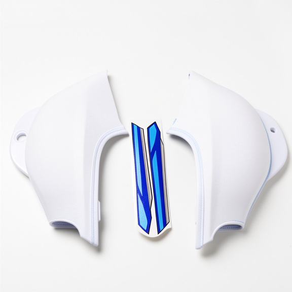 TAPAS LATERALES BLANCAS FLEXIBLE CON CALCAS AZULES.BOXER CT 100-KS-ES-CT 125/OEM)