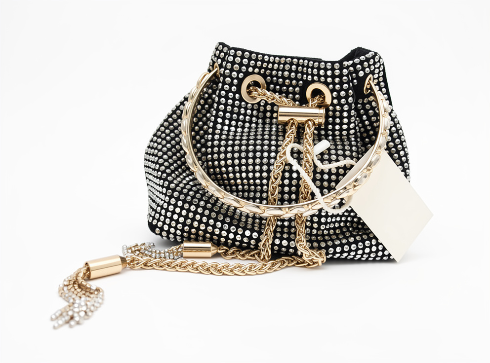CARTERA CON PIEDRITAS BRILLANTES