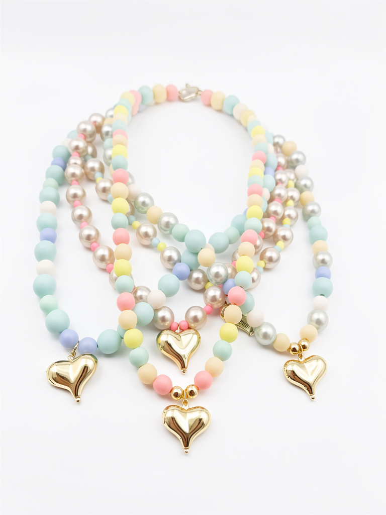 Collar pastel corazon