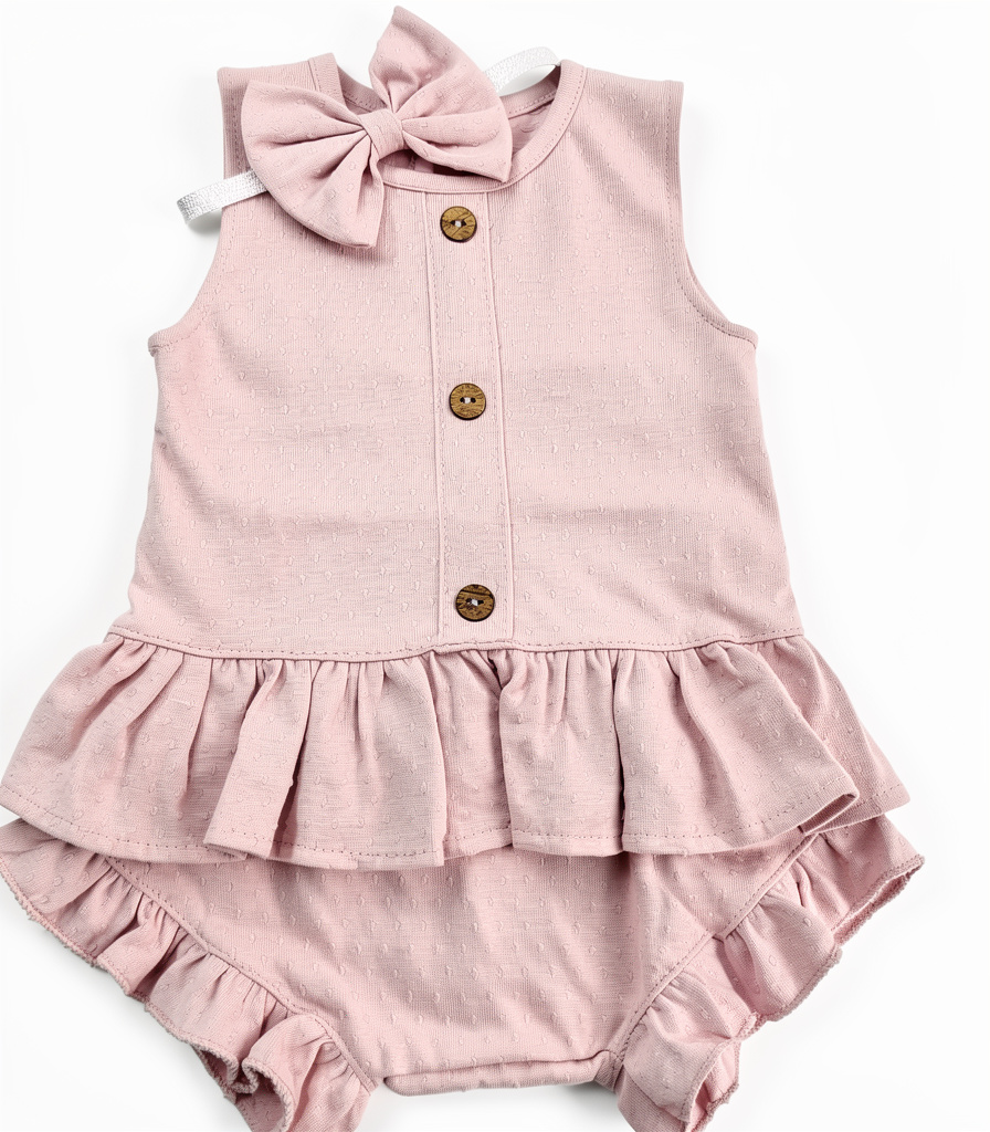 Conjunto nena volado