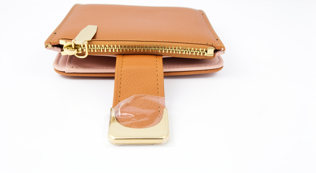 Monedero marrón c/broche
