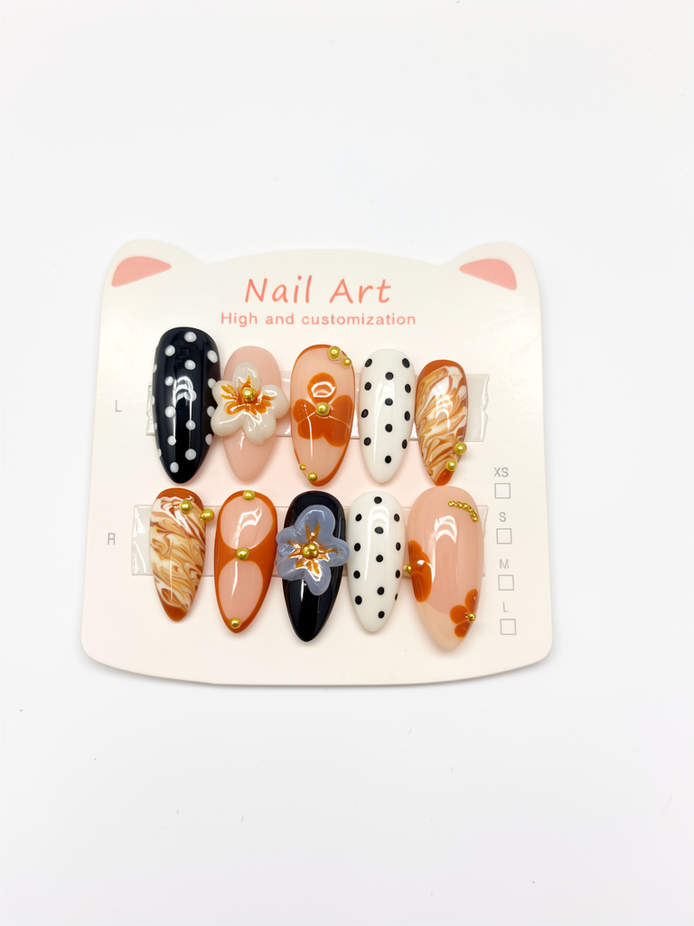 Nail Art postizas decoradas
