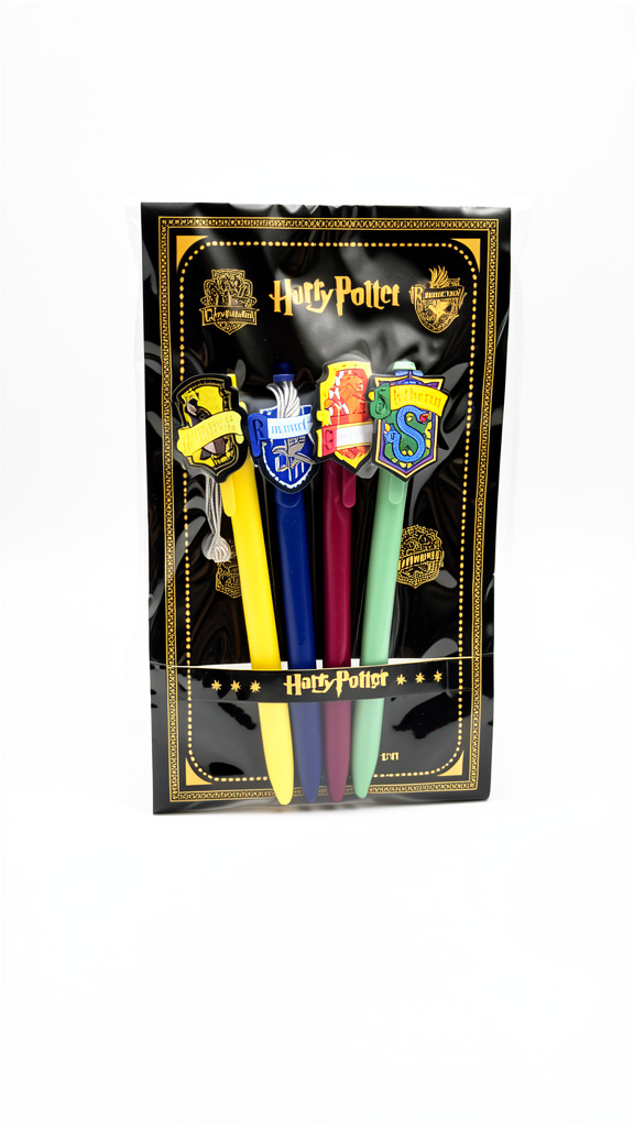 Plumas de las casas de Harry Potter tinta negra (Men: $60 May: $55 Doc: $50)
