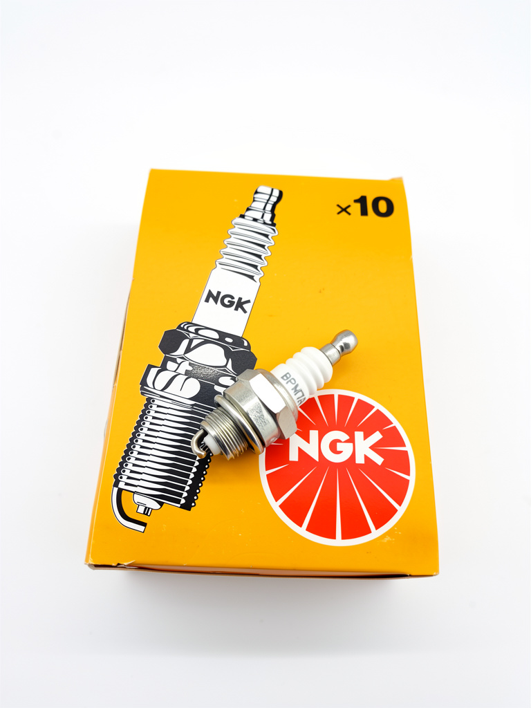 Bujía NGK BPM7A