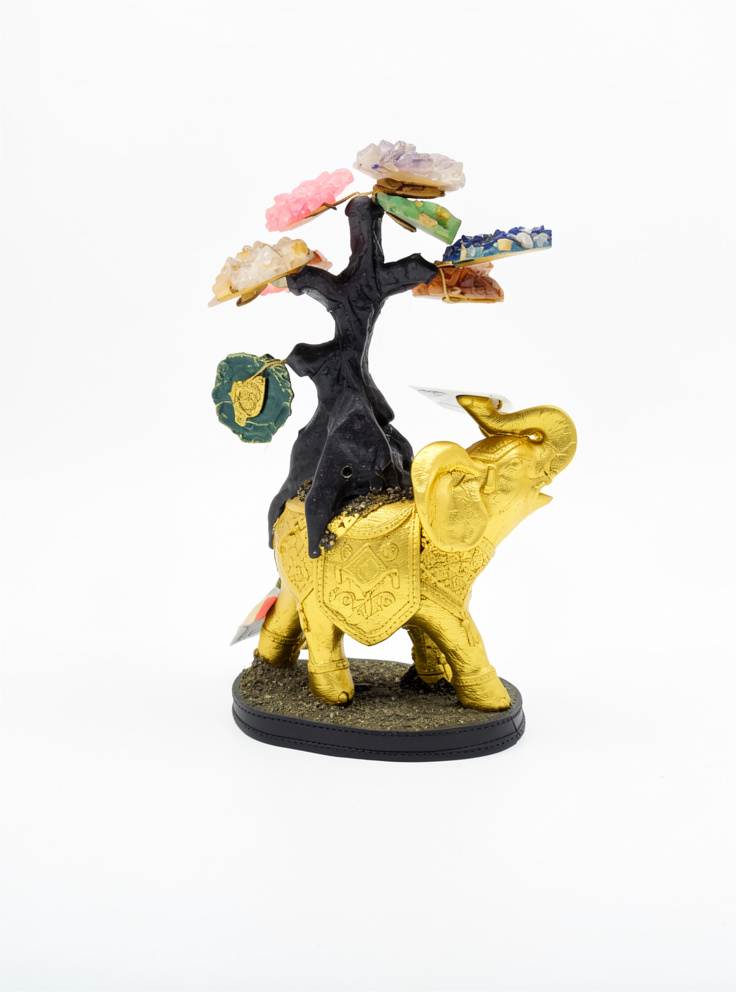 Elefante Dorado y Árbol de Cristales