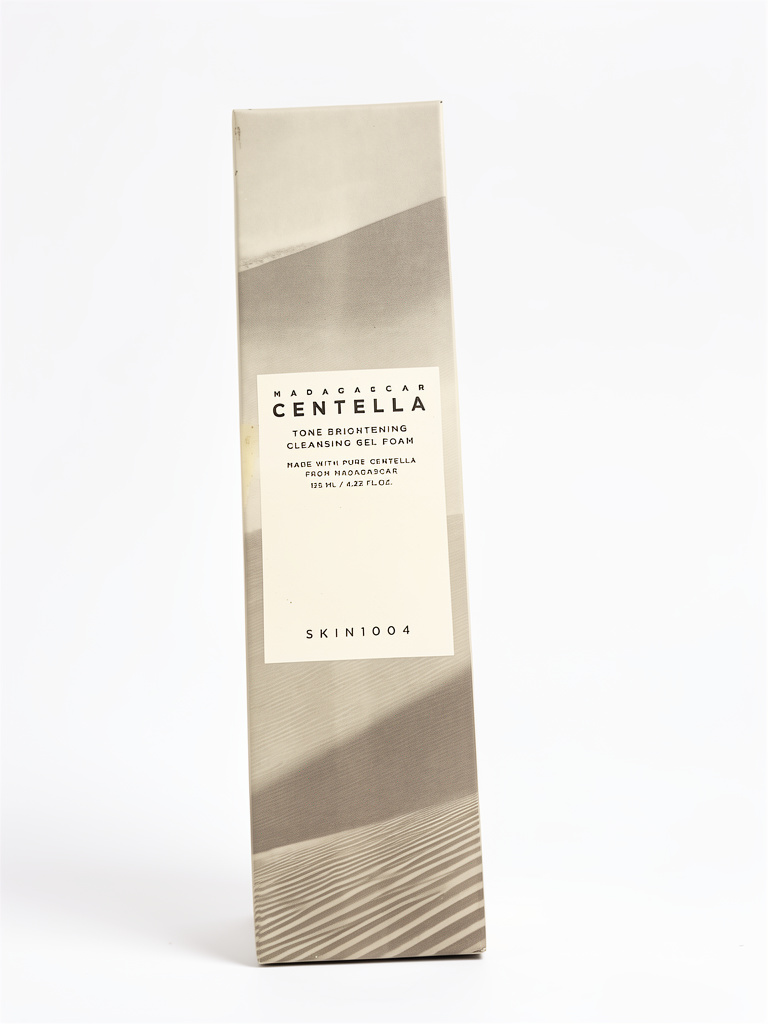 Madagascar Centella Tone Brightening Cleansing Gel Foam