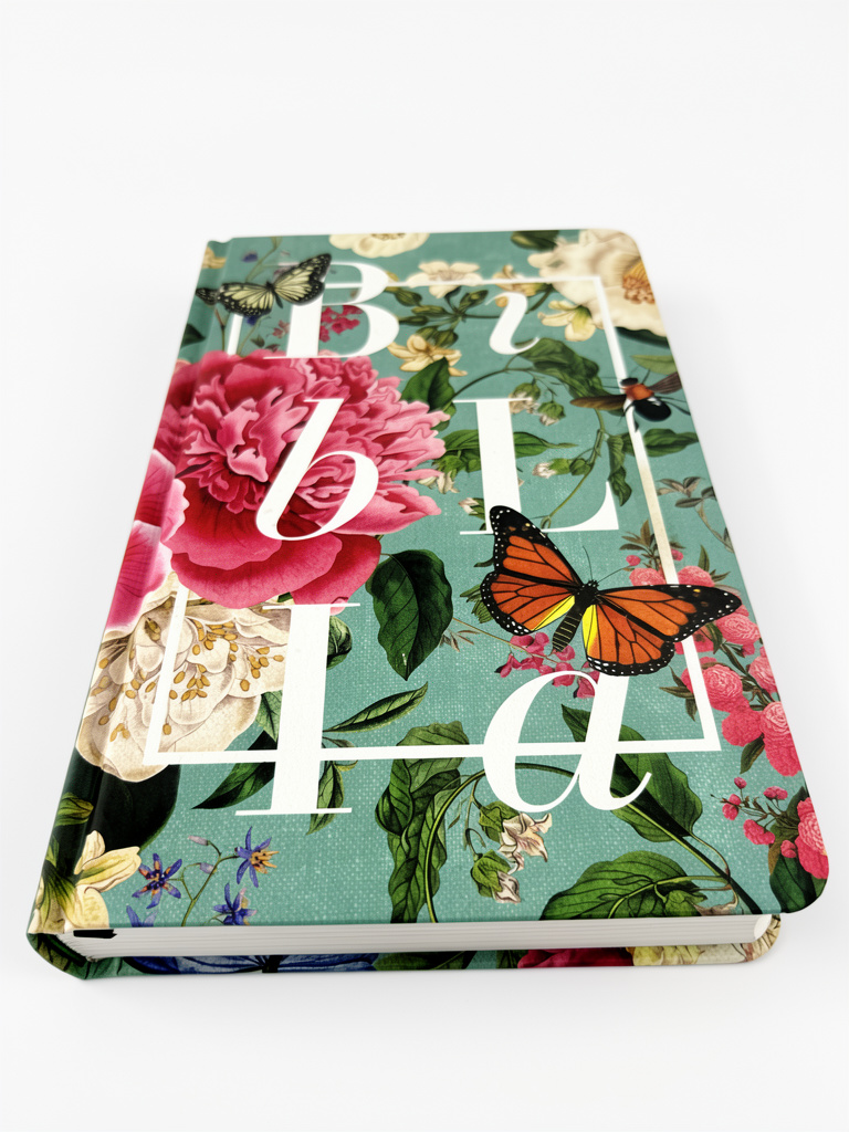 Biblia/ nombres de Dios/tapa dura/ jardín de flores