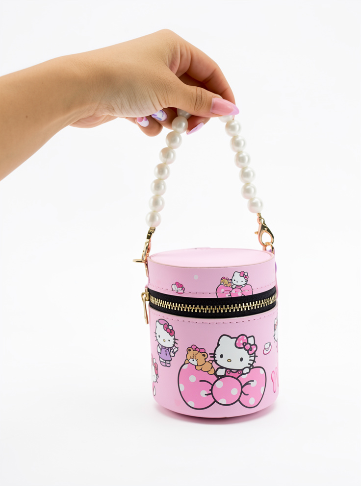 cosmetiquera de mano  de hello kitty