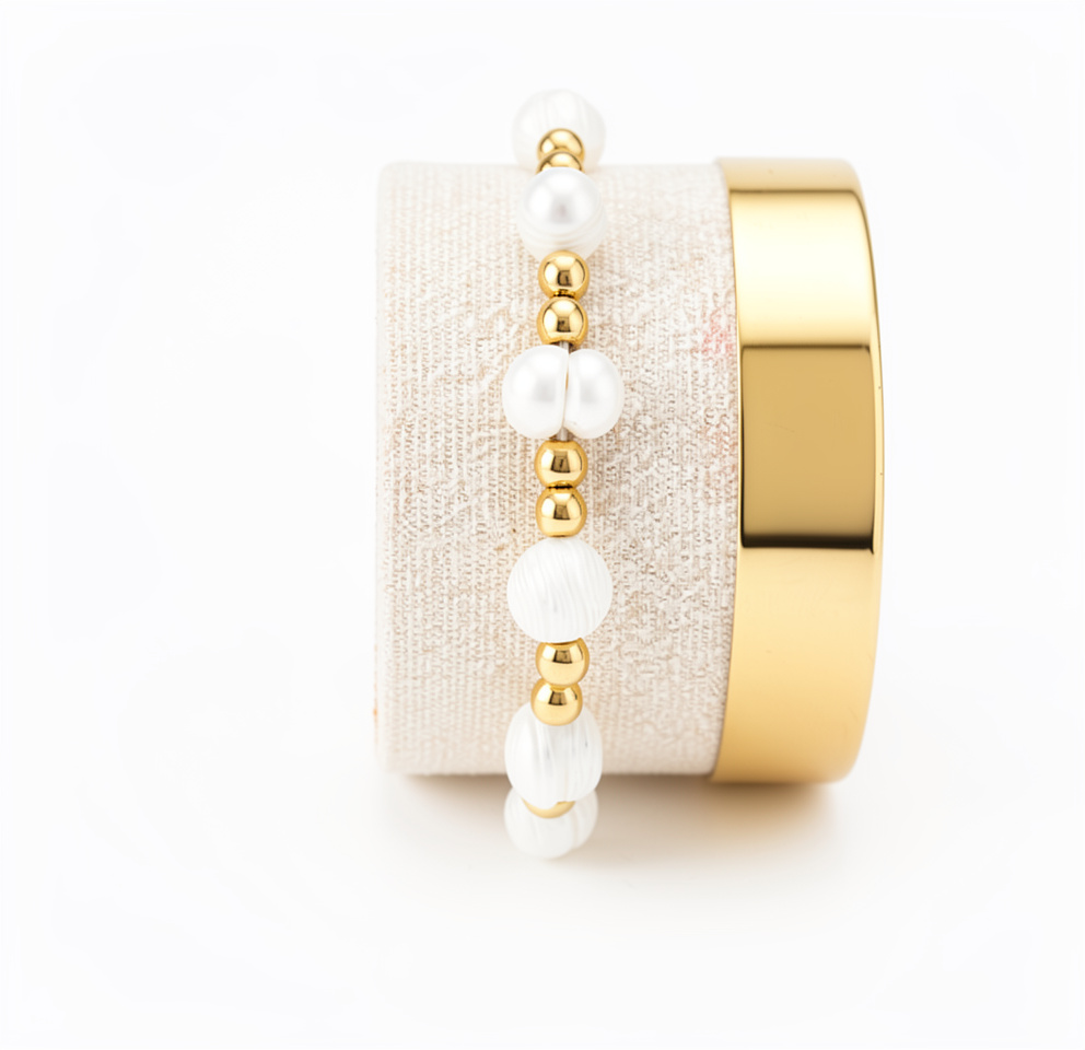 pulsera blanca dorado