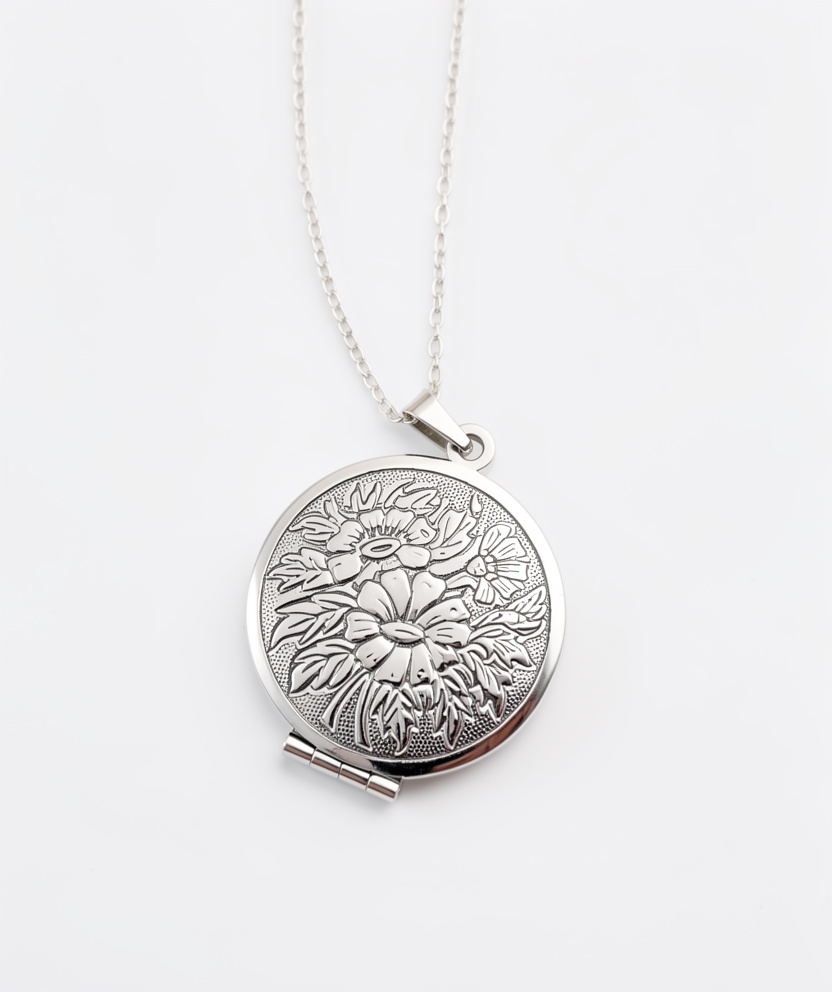 collar relicario plata