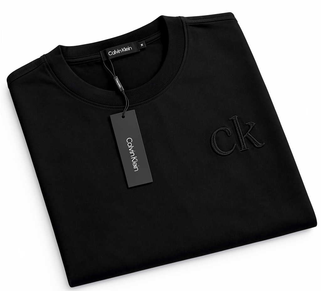 Camiseta Calvin klein negra 3