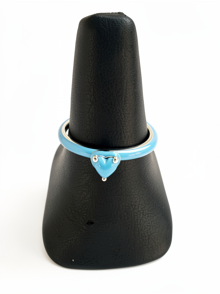 M529#9 Anillo corazón azul cielo