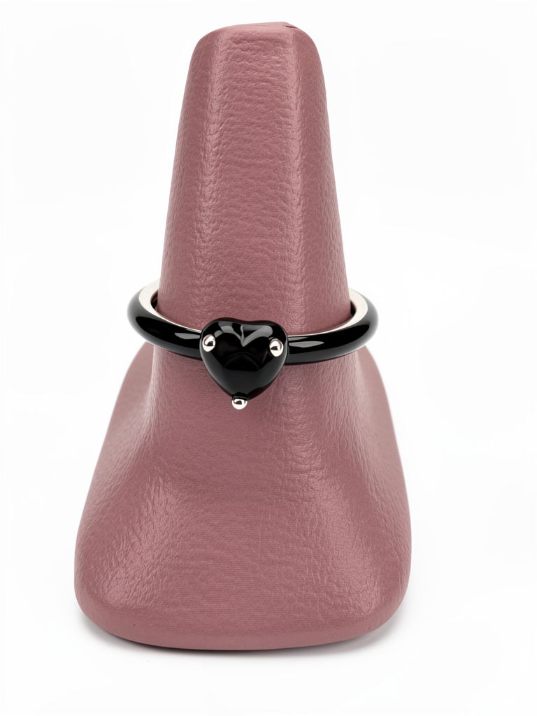 M323#5 Anillo corazón negro