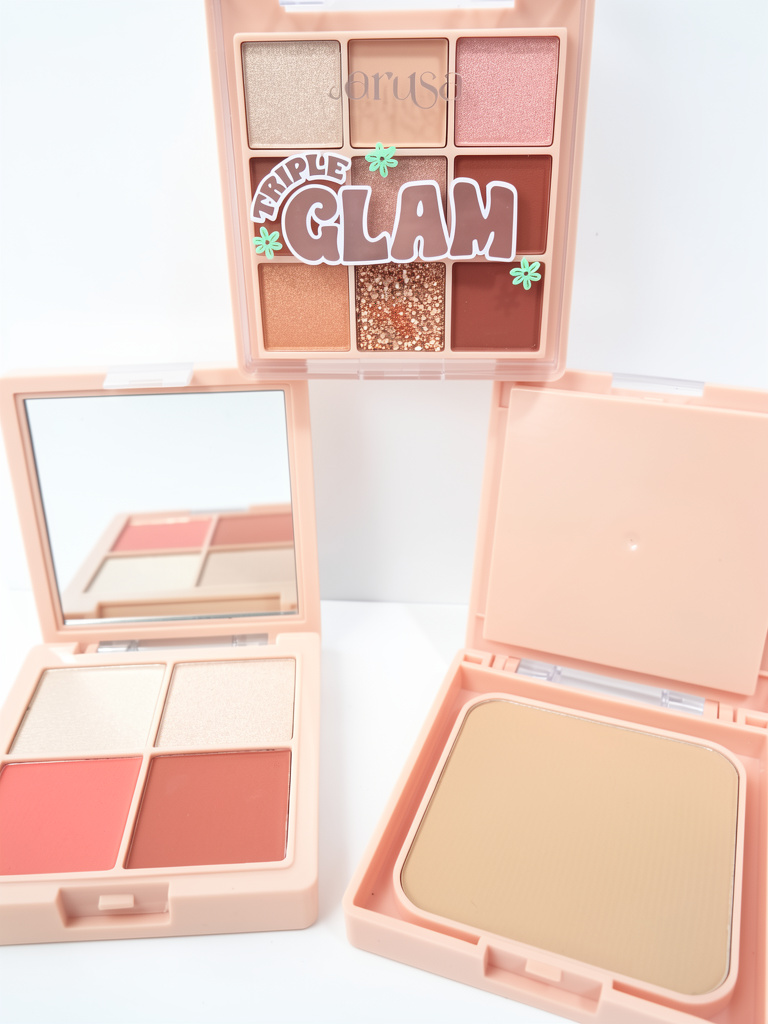Paleta sombra rubor/iluminador y polvo Glam Triple jarusa