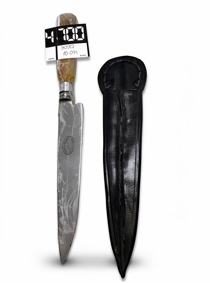 CUCHILLO 16 HUESO GUAZUBIRA