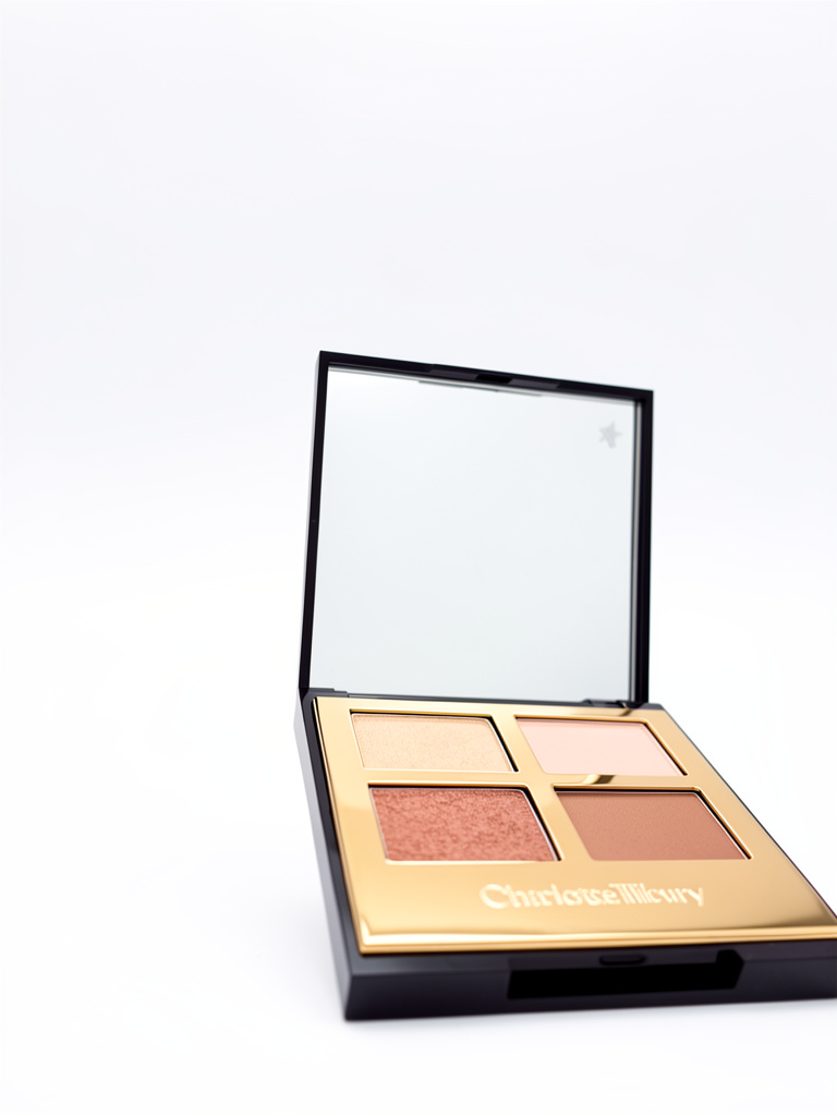 CHARLOTTE SOMBRAS