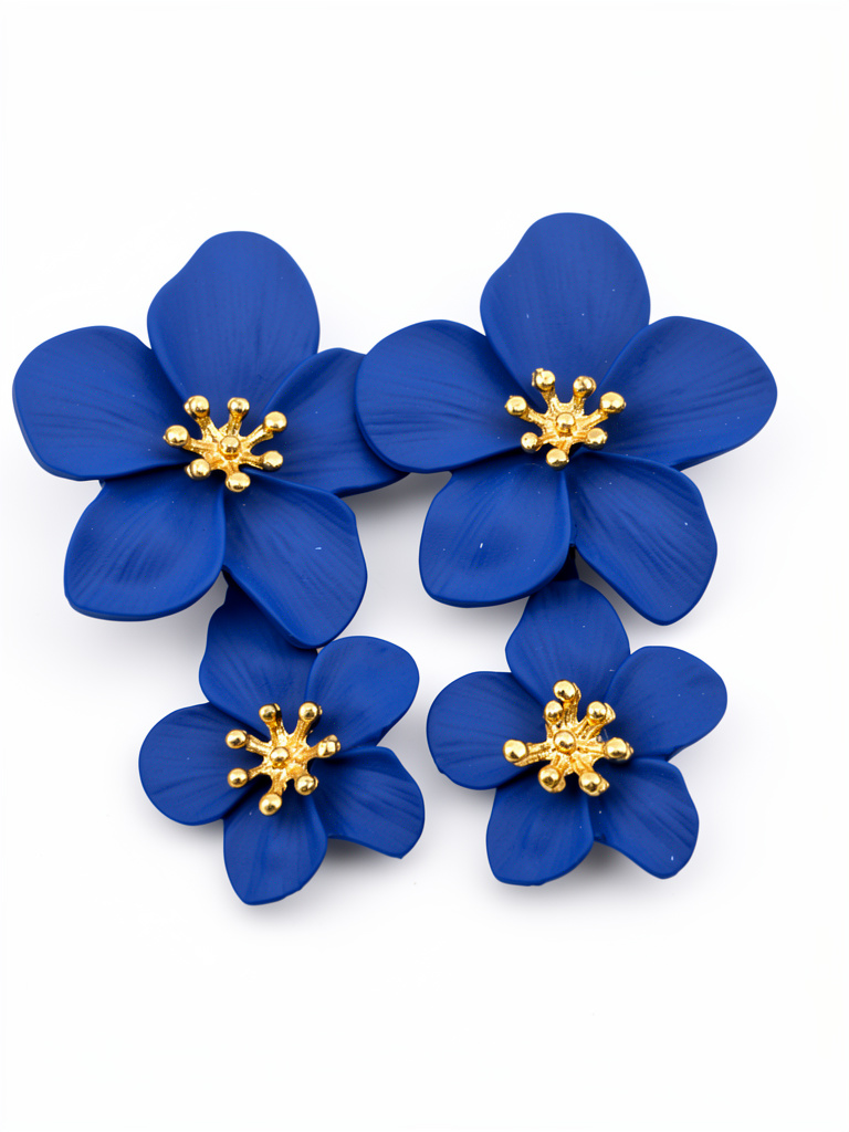 Aretes florales azules con centro dorado