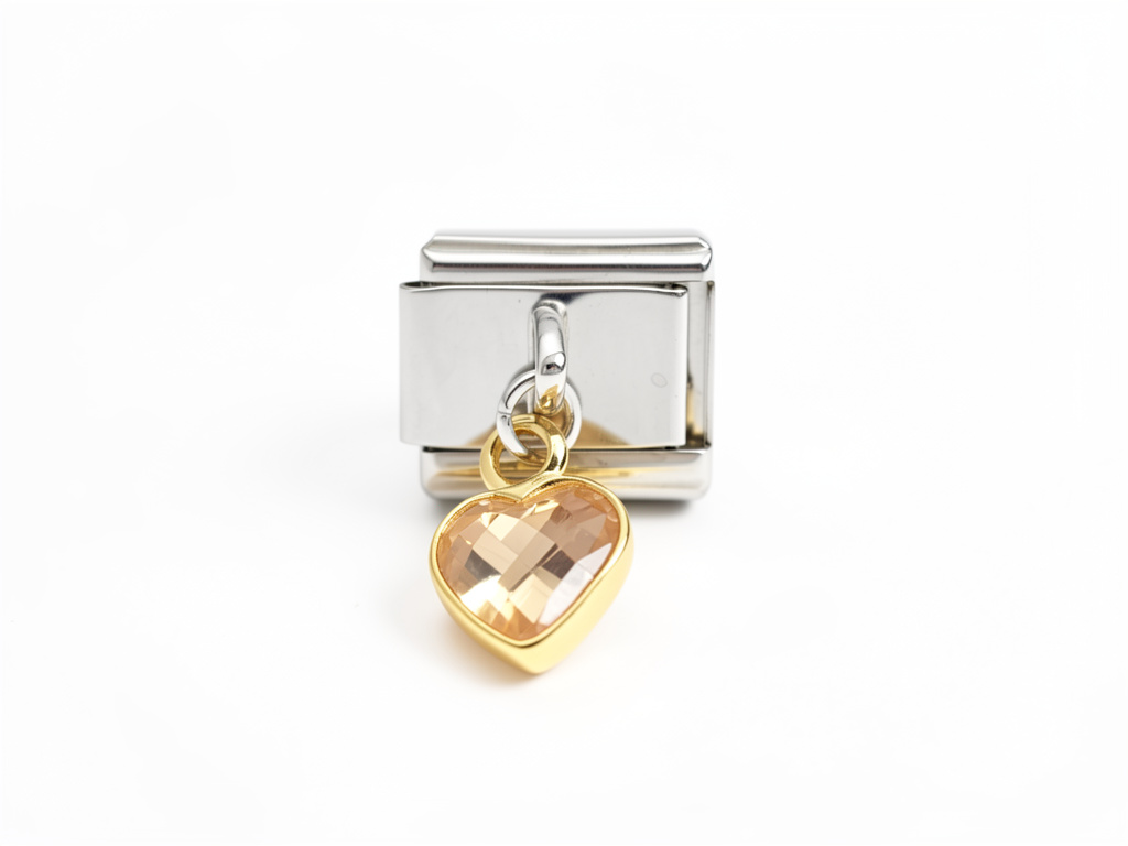 Charm corazon dorado