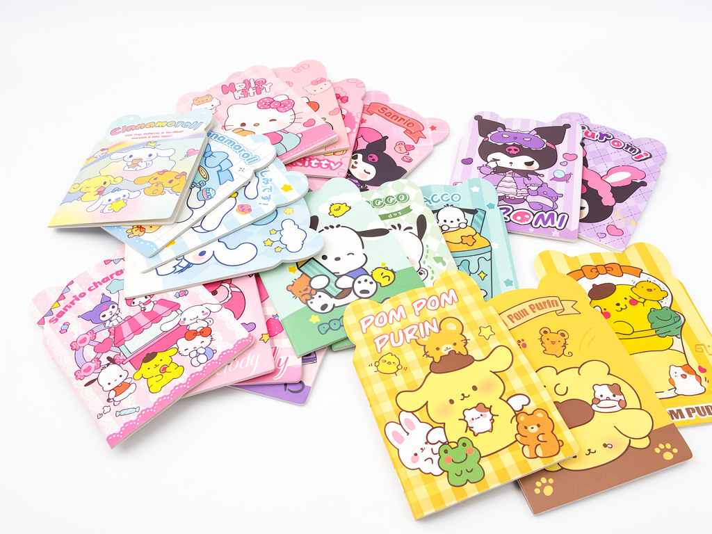 Mini cuadernos Sanrio surtidas. 1 unidad