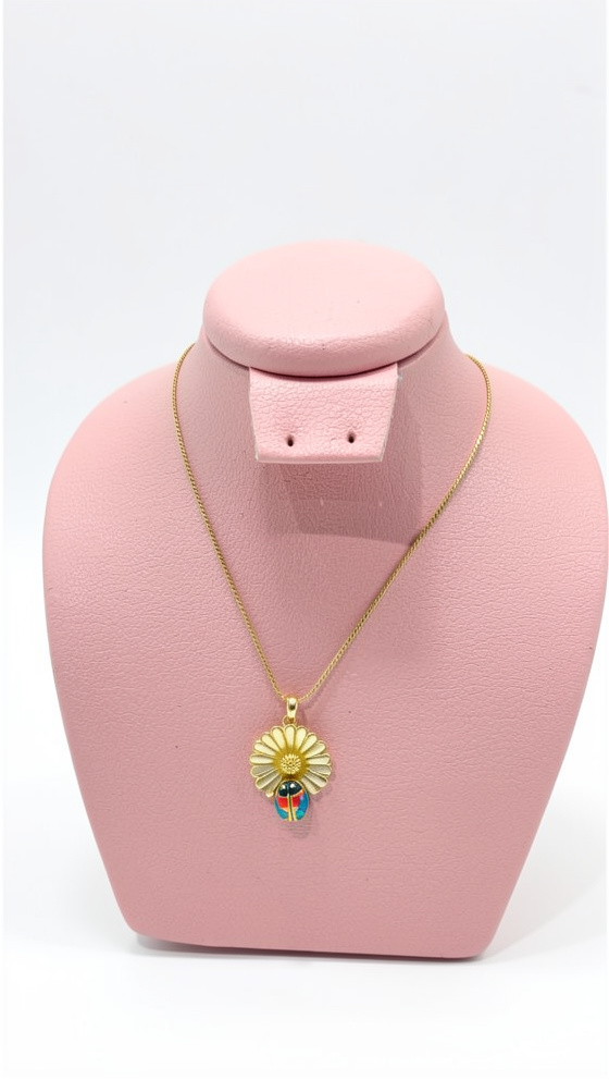 Cadena flor y mariquita