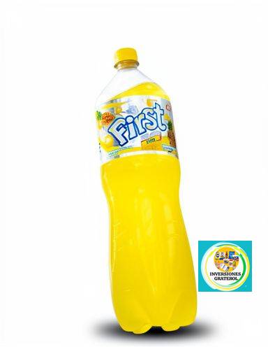 Refresco First piña 2L