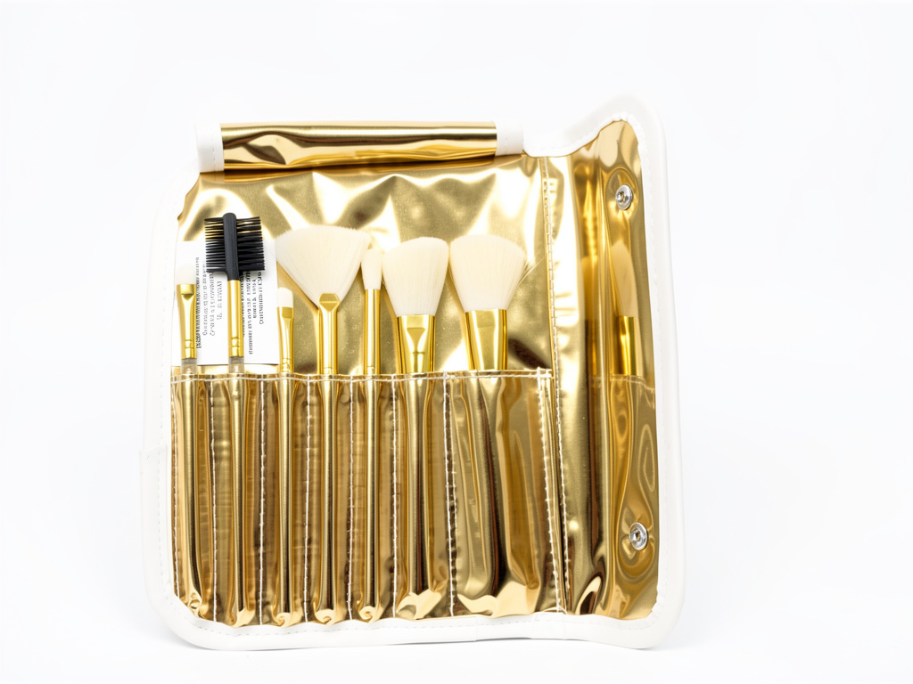 Estuche  con 4 brochas y 4 pinceles