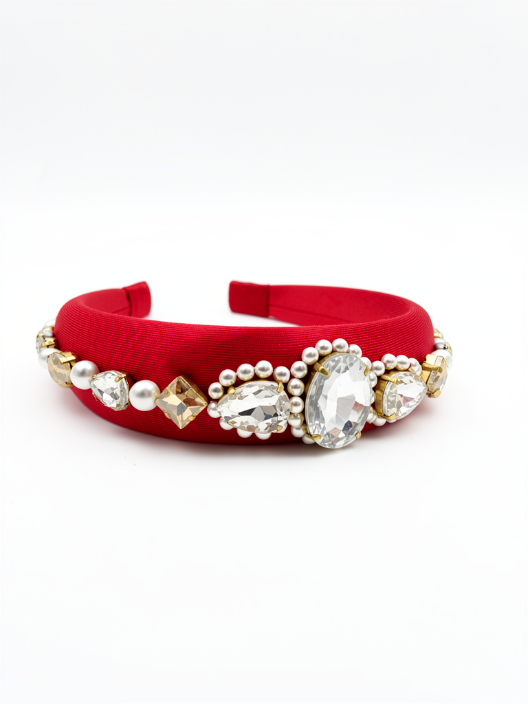 Didema roja aplique de perlas y cristales