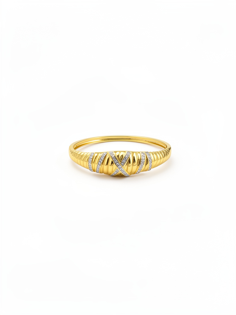 Brazalete dorado con brillantes