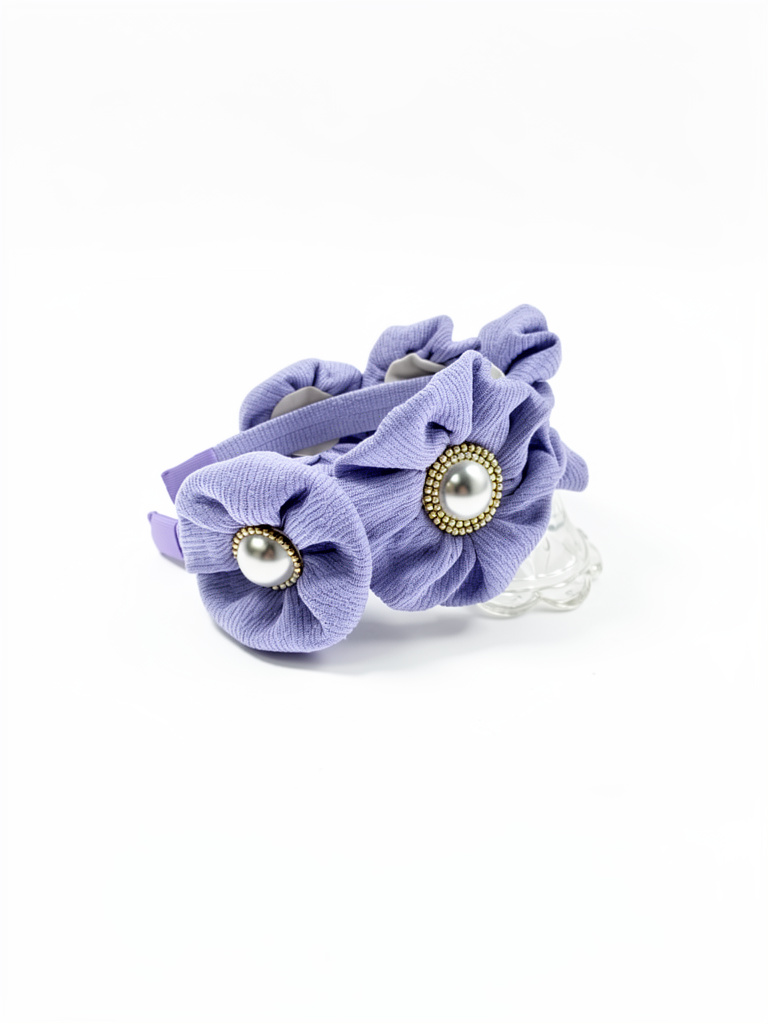 Diadema color lila apliques de perlas