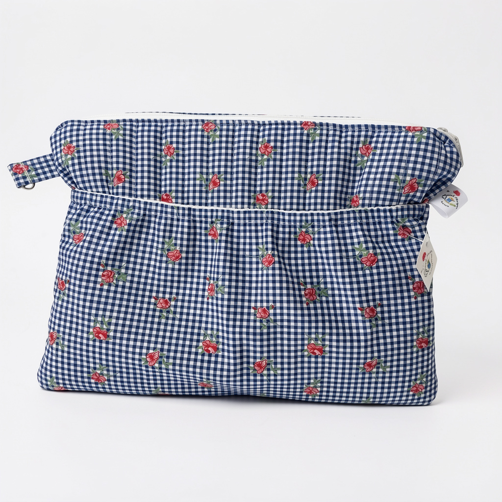Sky blue Gingham Roses Laptop Slave