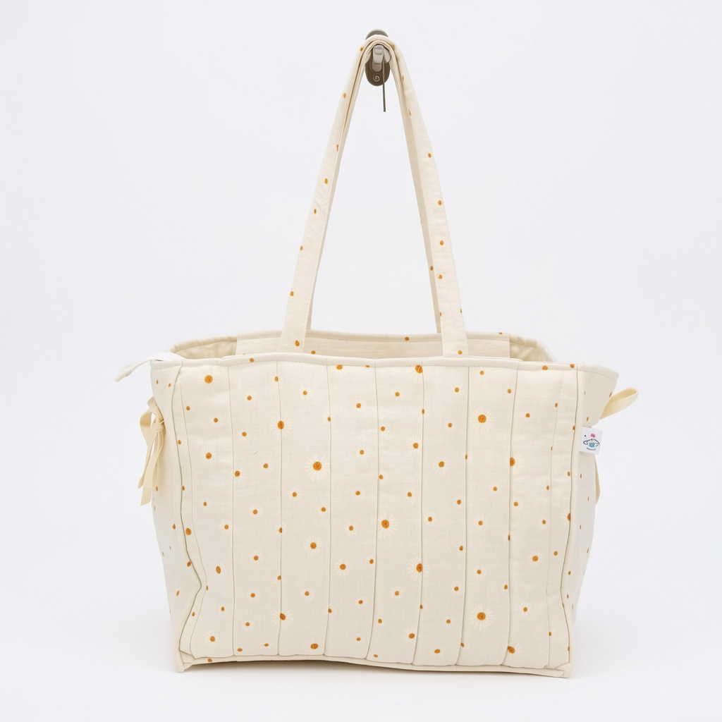 Daisy Zipper Tote