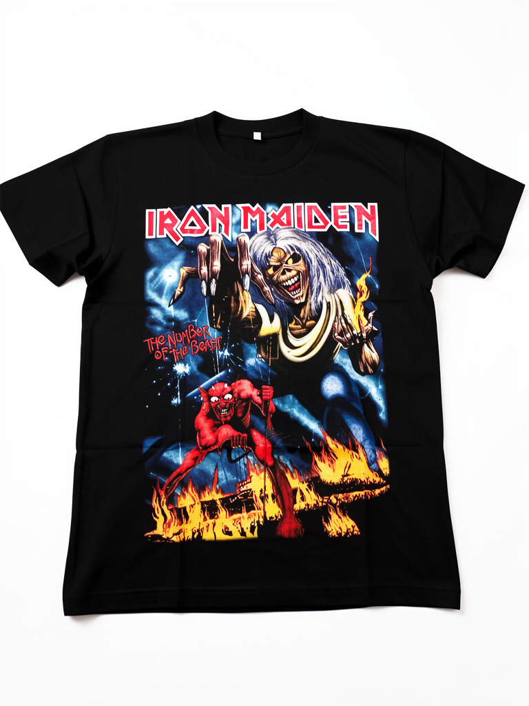 Camiseta Iron Maiden M the number of the beast