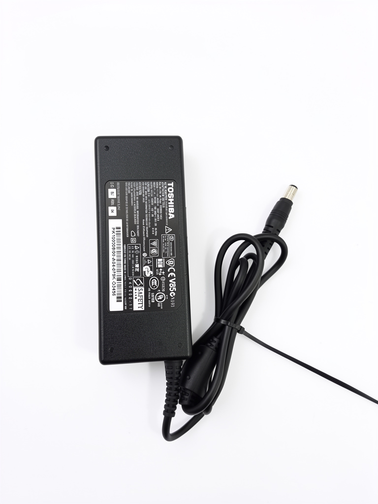 Cargador toshiba punta aguja ALTERNO