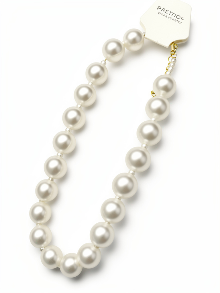 Cadena de pelotitas blanca