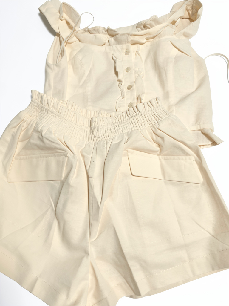 Set blanco corto