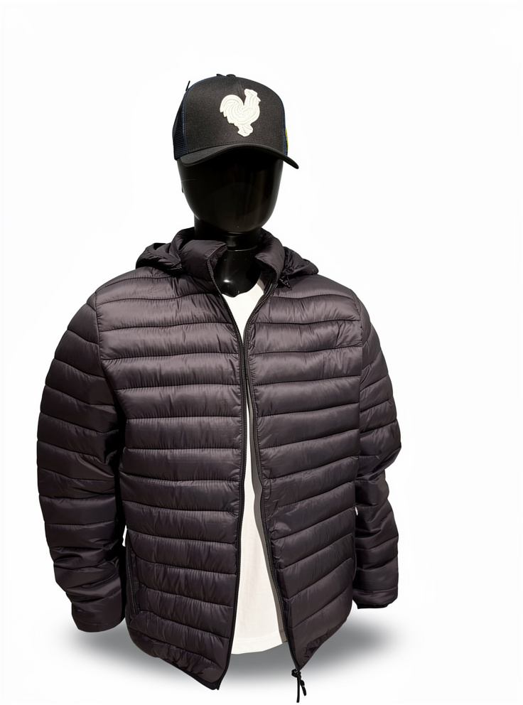 Campera de plumas negra