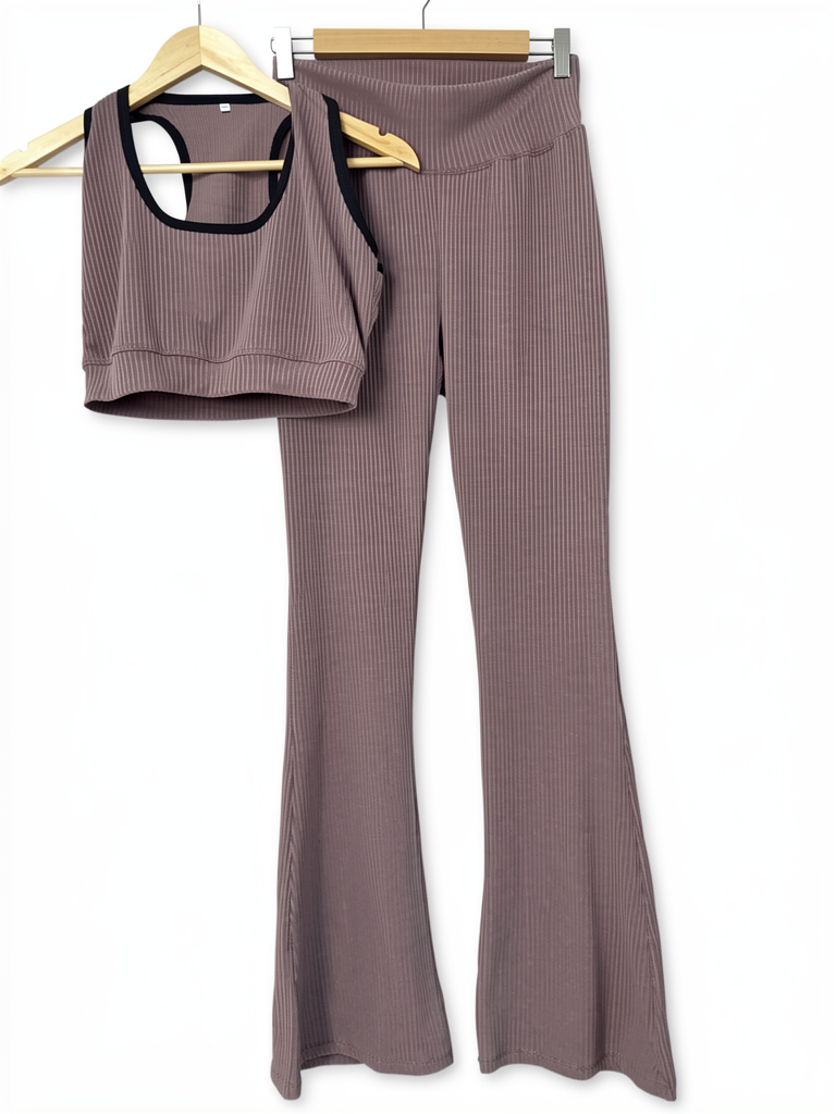 Conjunto marrón