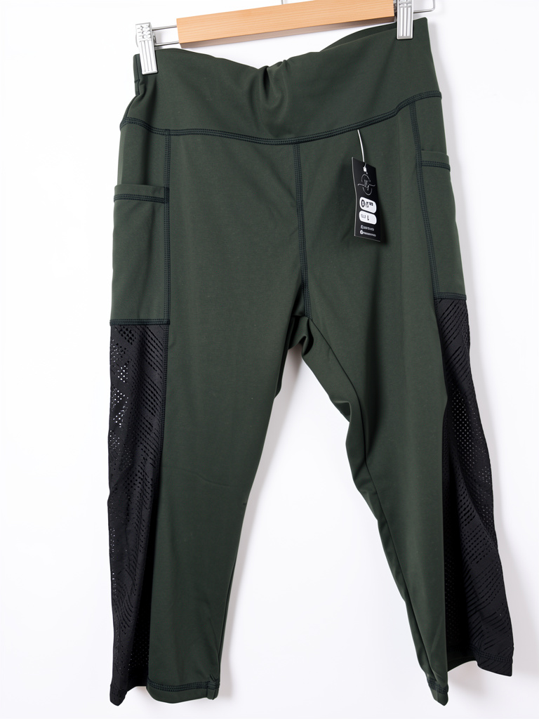 Calza Shein con bolsillos y transparencias 3/4