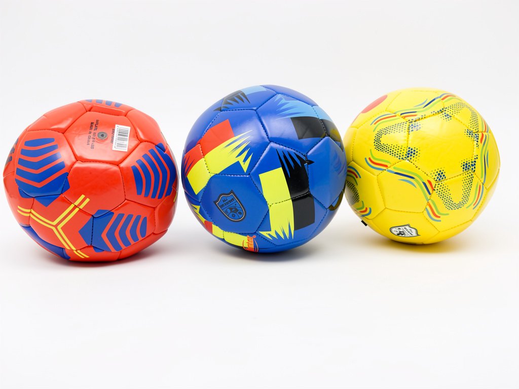 Pelotas de futbol chicas