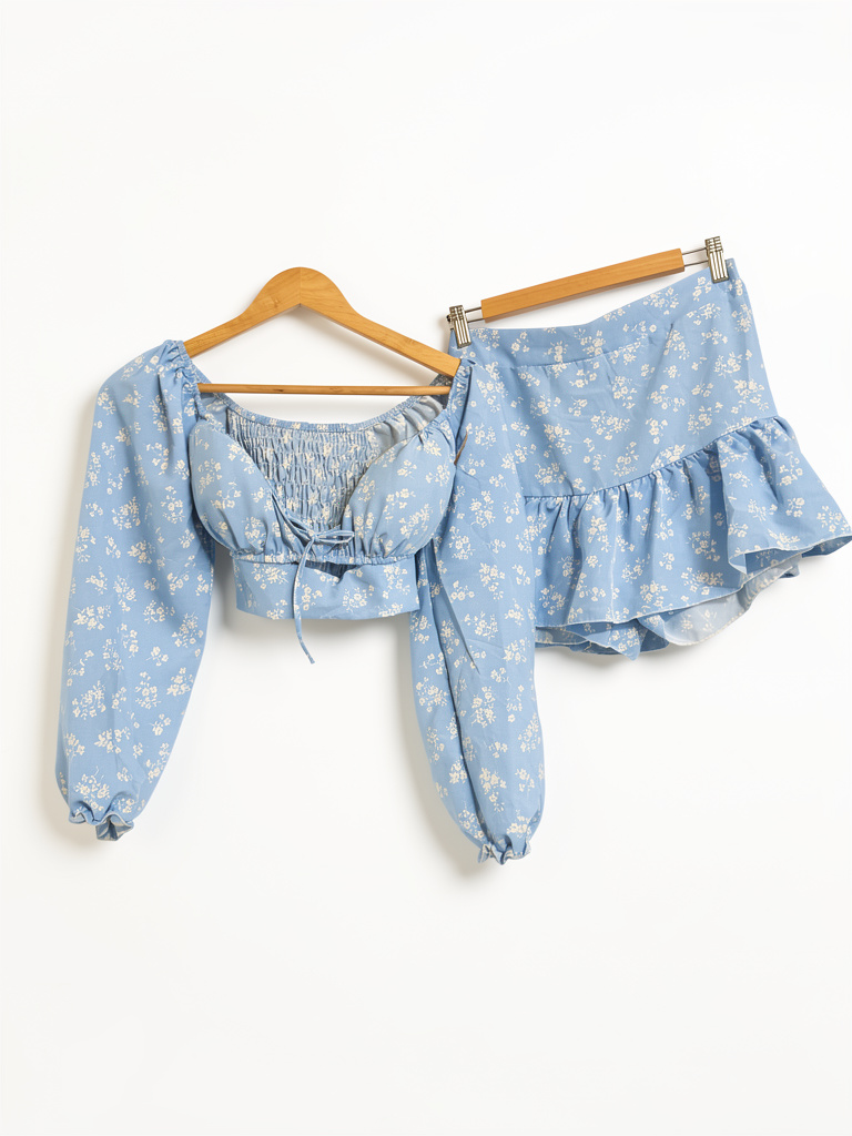 Conjunto celeste flores