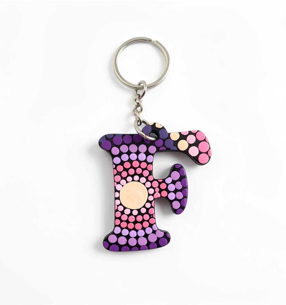 Llavero F morado