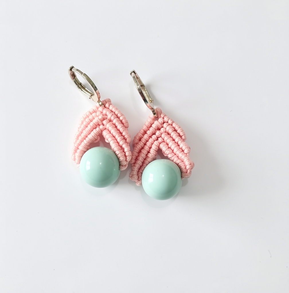 Arete gota rosa bebe