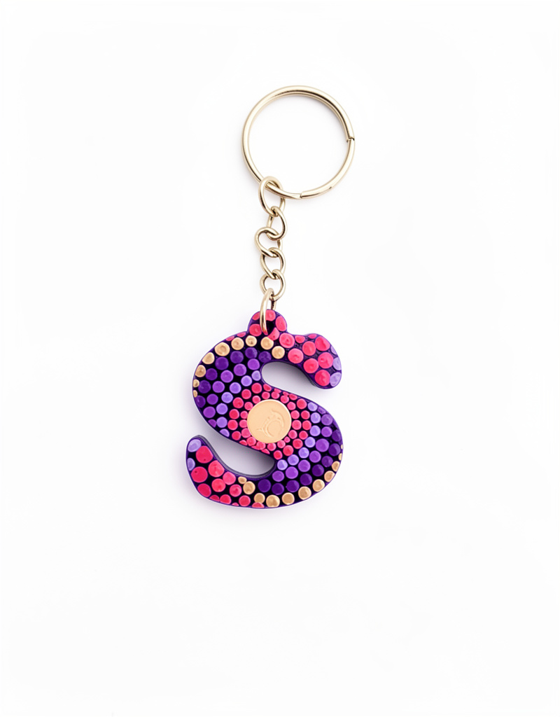Llavero S morado